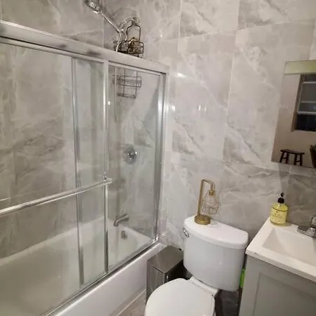 Apartment Tuk Ahoy - Sunset 2b With Shared Spaces New York