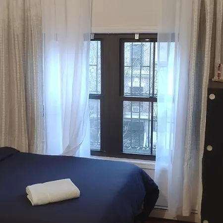 Spacious For 4 People In Williamsburg !