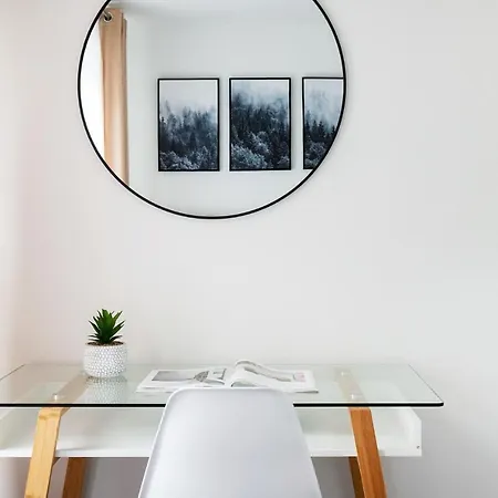 444-5a Newly Renovated 1br In Hell's Kitchen Apartment *