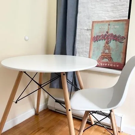 Budget Single Near Park *