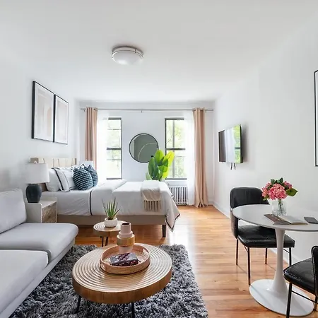 444-1c New Studio In Hell's Kitchen New York