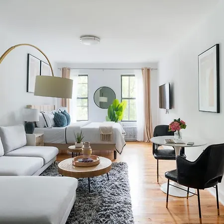 444-1c New Studio In Hell's Kitchen New York