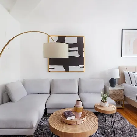 444-1c New Studio In Hell's Kitchen