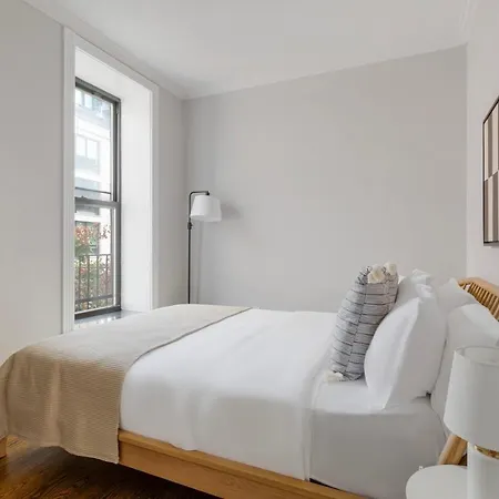 East Village 2br W Wd Nr Groceries Shops Nyc-1235 * New York