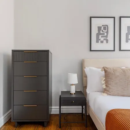 East Village 2br W Wd Nr Groceries Shops Nyc-1235 Apartment New York