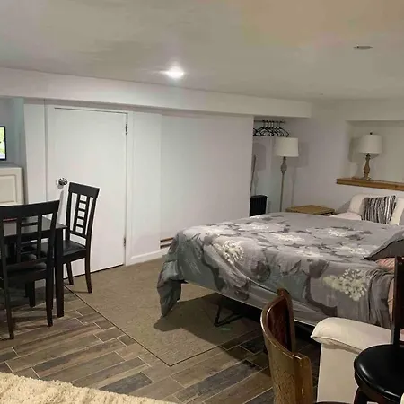 Apartment By Harbor New York