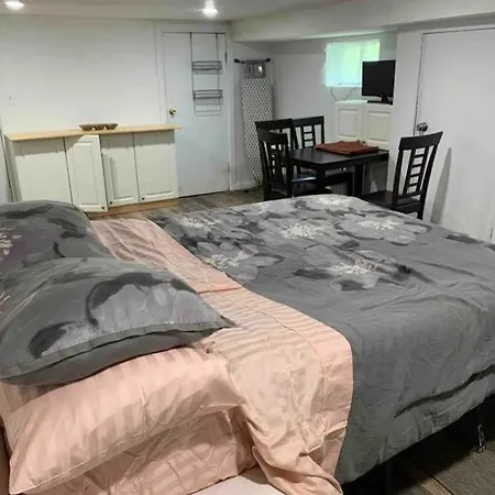 By Harbor Apartment *