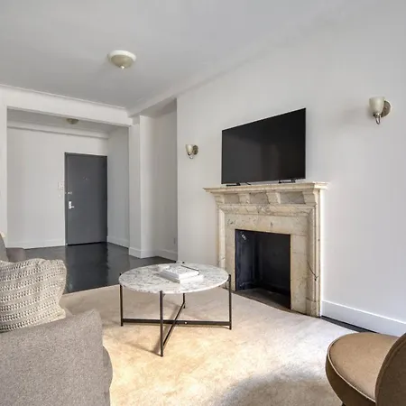 Midtown 2br W Doorman Wd Nr Park Nyc-1246 Apartment