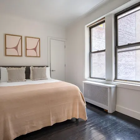 Midtown 2br W Doorman Wd Nr Park Nyc-1246 Apartment