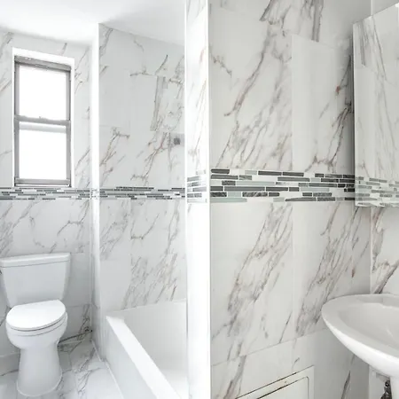 Midtown 2br W Roofdeck Wd Nr Park Nyc-1245 Apartment *
