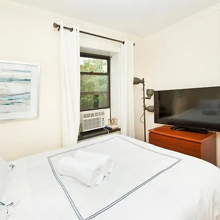 Three Bedroom West Village Townhouse Apartment