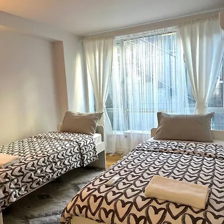 Apartment Modern In Heart Of Brooklyn