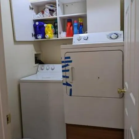 Homestay Spacious Bedroom For 4 In Shared Townhouse+garden *