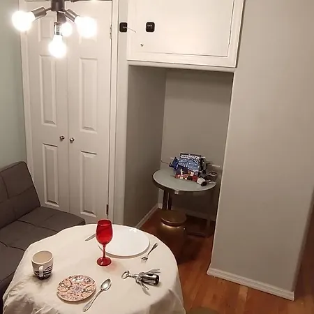 Private In 4 Bedroom Ground Near Subway *