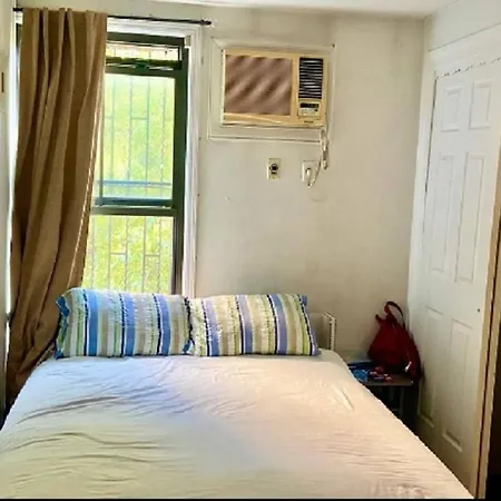 Homestay Cozy At Great Townhouse In Williamsburg New York