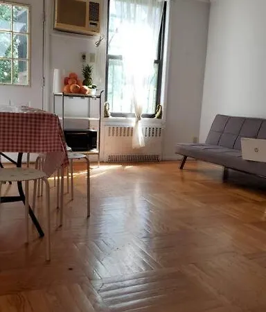 Homestay Comfy At Great Townhouse In Williamsburg New York