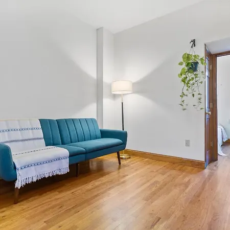 Living At Columbia Apartment New York
