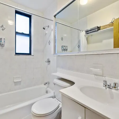 Living At Columbia Apartment New York