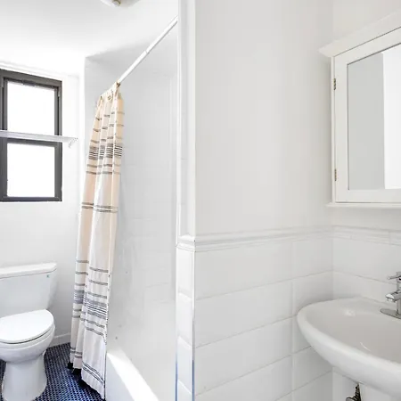 Apartment Midtown 2br W Roofdeck Doorman Nr Park Nyc-1247 *
