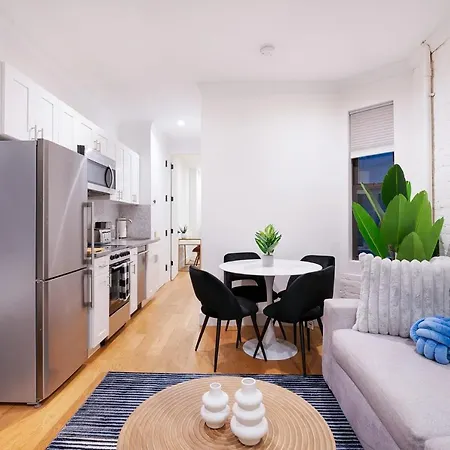 1290-6 Newly Renovated 2 Bedrooms In Ues