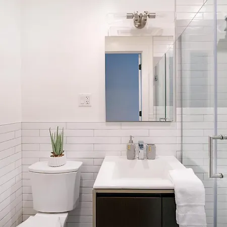 1290-13 Newly Renovated 2 Bedrooms In Ues *