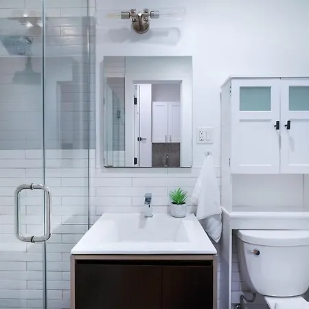 1290-6 Newly Renovated 2 Bedrooms In Ues Apartment *