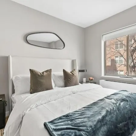 Notch 2br In Upper East Mins To Park Apartment New York