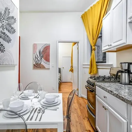 Bright And Cozy 2br New York