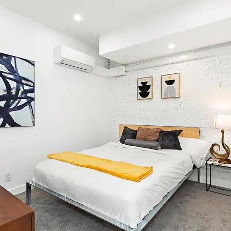 Villa Luxurious 4 Bedroom Townhouse *