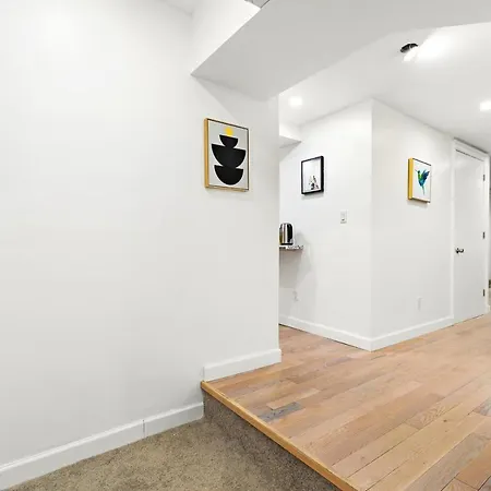 Luxurious 4 Bedroom Townhouse Villa New York