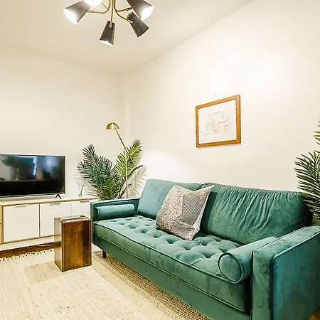 189: Upper East Side Apartment New York