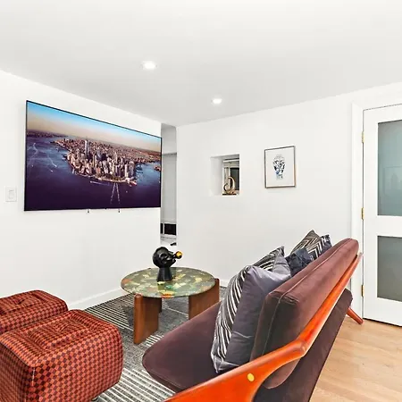 Villa Luxurious 4 Bedroom Townhouse New York