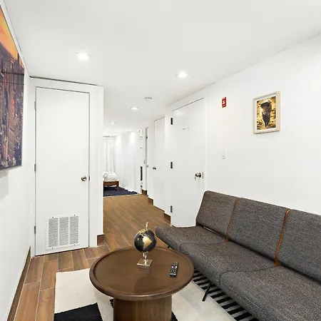 Villa Luxurious 4 Bedroom Townhouse New York