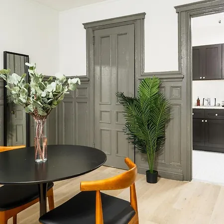 227: Upper West Side Apartment *