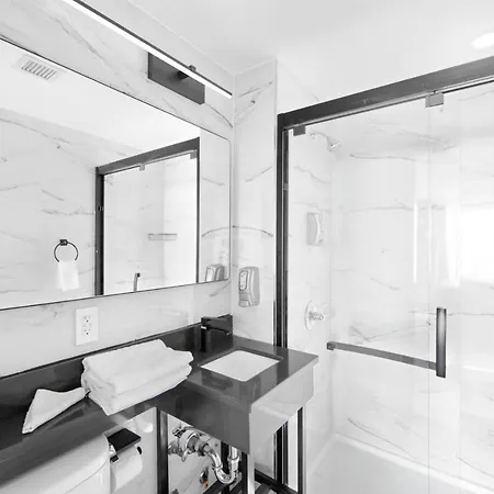 Tremont Bronx-grand Opening Hotel 3*
