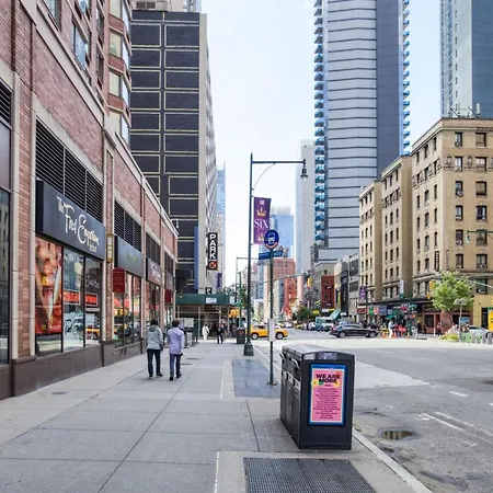 Tasteful Midtown W 1br W Gym Nr Times Sq Nyc-643 New York
