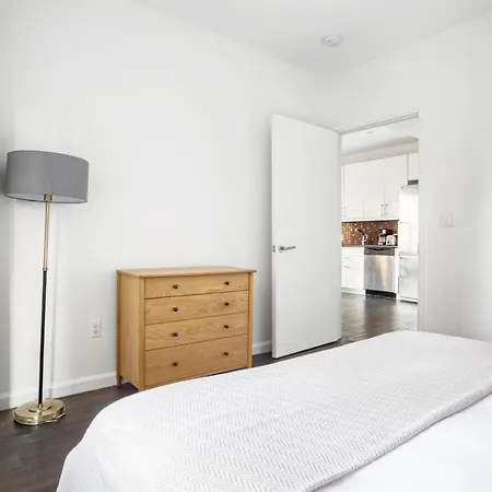 Tasteful Midtown W 1br W Gym Nr Times Sq Nyc-643 Apartment