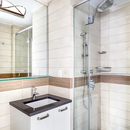 Tasteful Midtown W 1br W Gym Nr Times Sq Nyc-643 Apartment New York