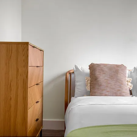 Kips Bay 1br W Gym Doorman Nr Hospitals Nyc-1271