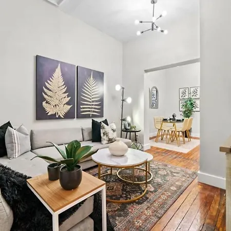 Spacious 3-bed Brownstone Near Columbia Uni