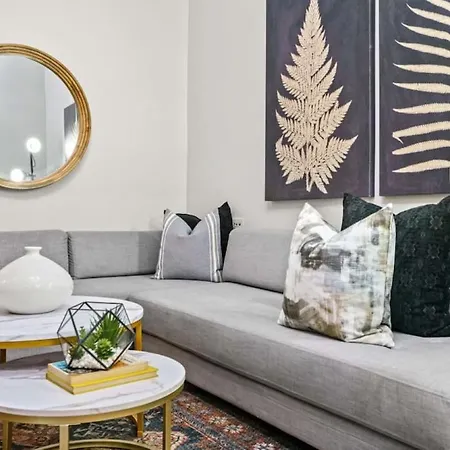 Spacious 3-bed Brownstone Near Columbia Uni * New York