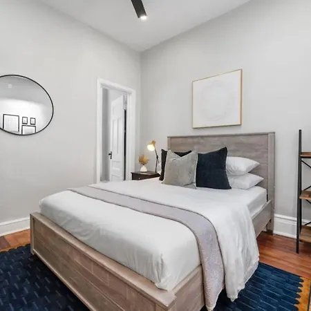 Newly Renovated 3br Oasis Walk To Columbia Uni Holiday home