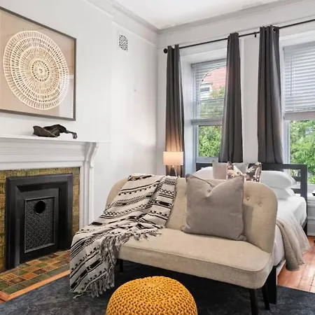 Newly Renovated 3br Oasis Walk To Columbia Uni Holiday home *