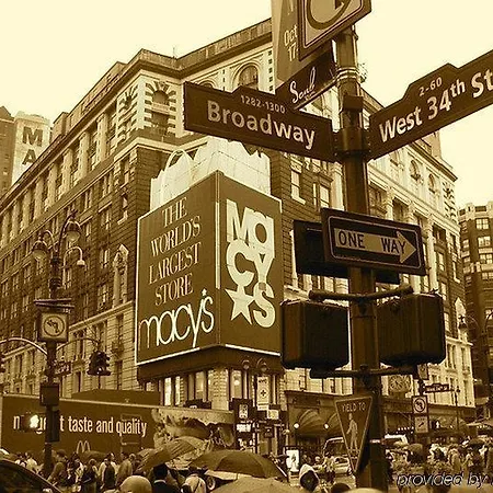 U Fifth Avenue, Empire State Building