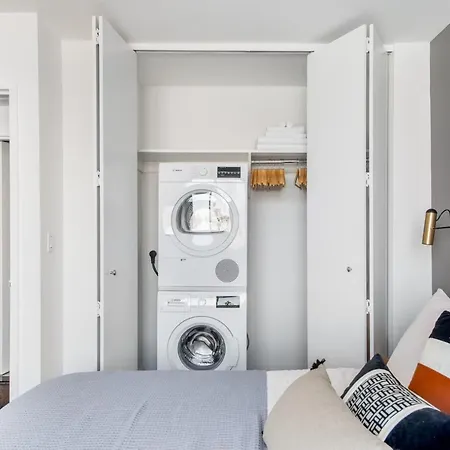 Ues 1br W Gym Doorman Balcony Stunning Roof Nyc-503 Apartment *