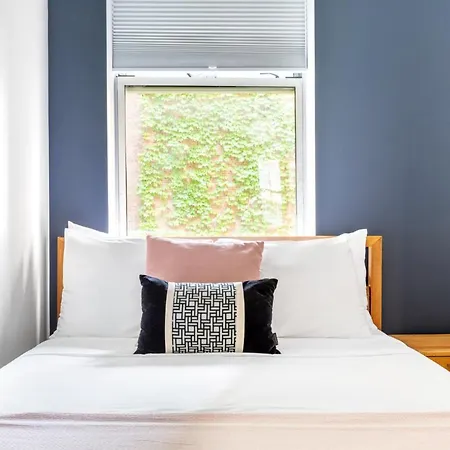 Upper W Side 2br W Wd Nr Park Nyc-276