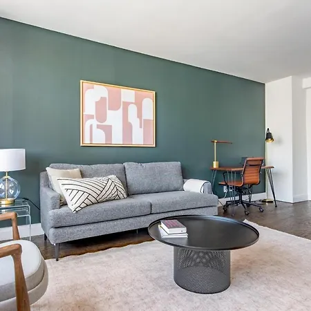 Ues 1br W Gym Doorman Balcony Stunning Roof Nyc-503 Apartment New York