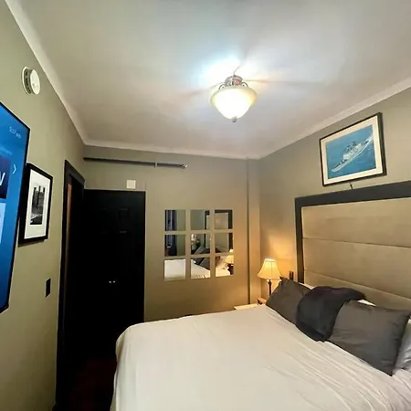 Hotel-style Studio/1-bathmidtown New York