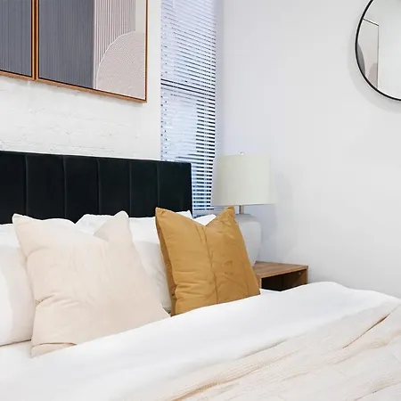 403-2e Newly Renovated Ues * New York