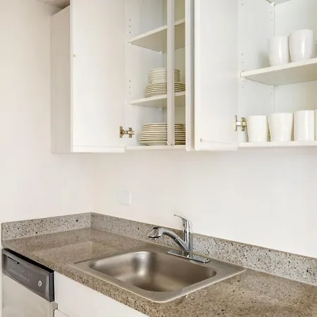 Ues 2br W Doorman Gym Nr Park Nyc-1299 New York